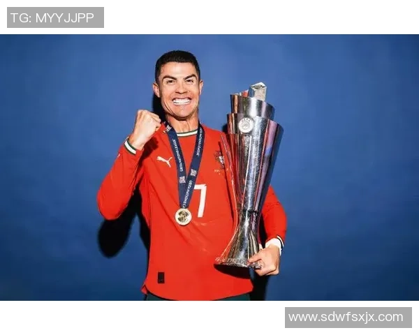 葡萄牙足球巨星C罗的国际足球生涯及其对国家队的影响分析