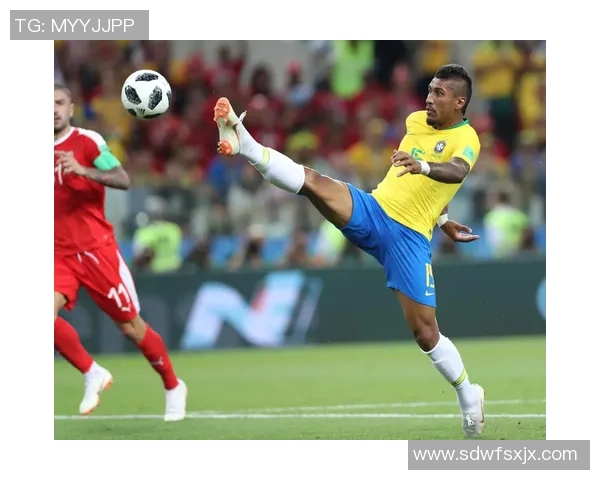 足球巨星意外重伤赛场瞬间定格全场震惊引发球迷热议 足球巨星意外重伤赛场瞬间定格全场震惊引发球迷热议