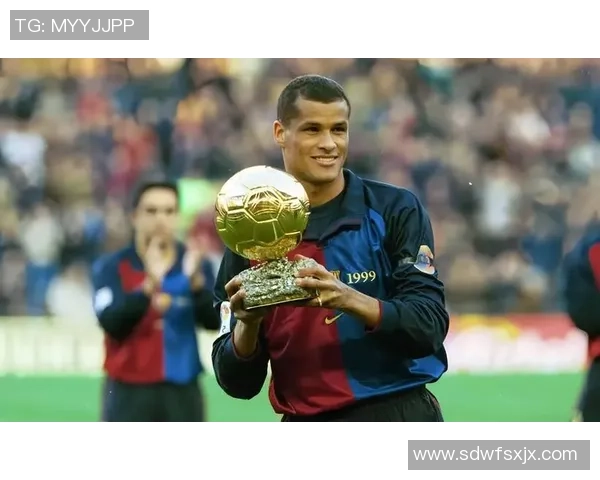 足球百大球星排名前十:传奇巨星谁与争锋,谁是历史最佳球员